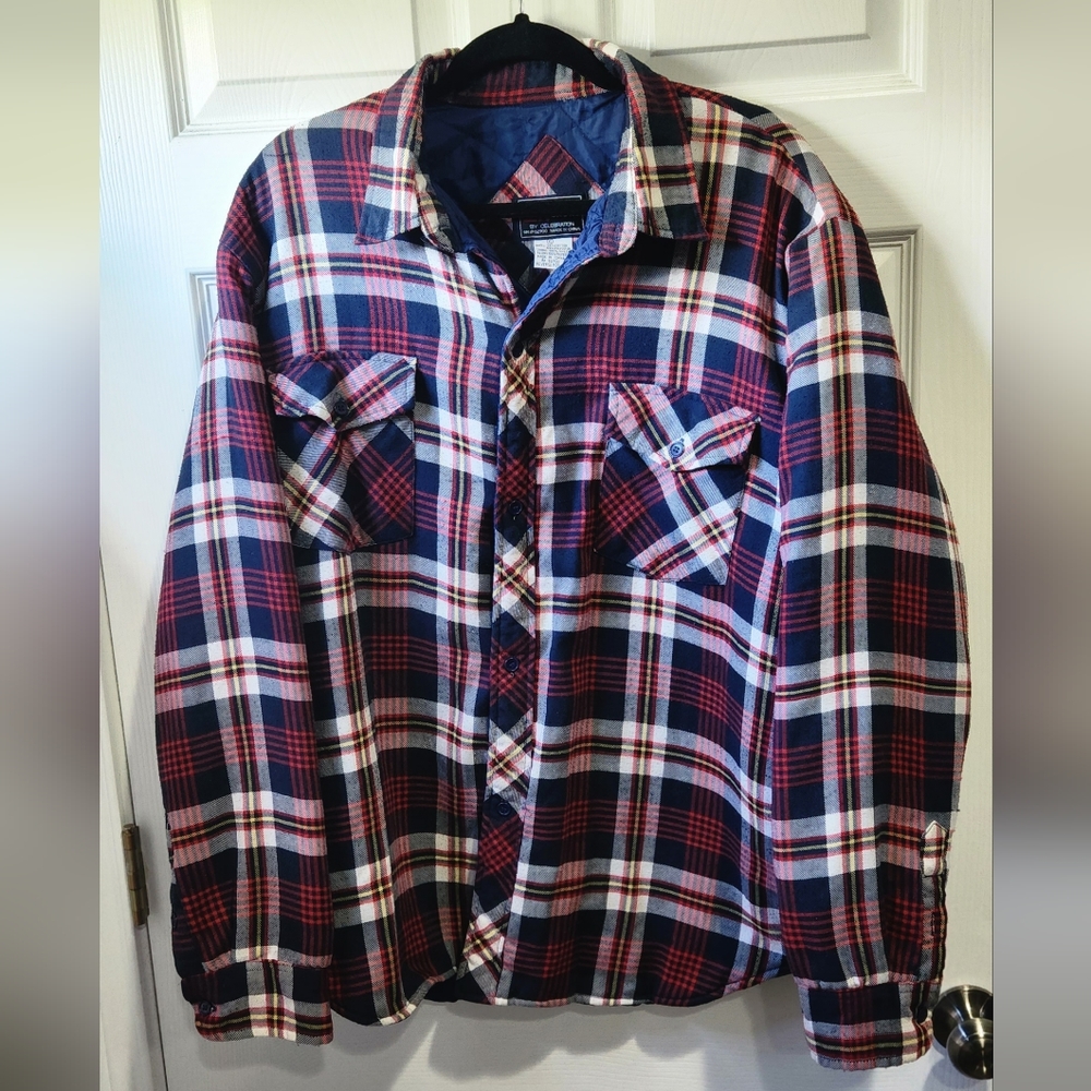 In Crowd red blue plaid flannel quilted shacket men's size Large